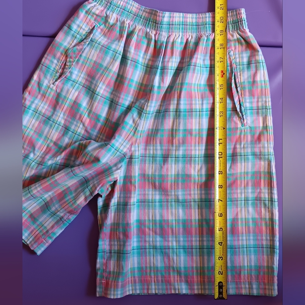 Vintage Ladies Koret Multicolor Plaid Shorts - Picture 8 of 11